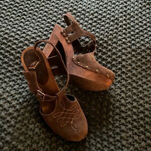 Michael Kors Wooden heels 😍😍